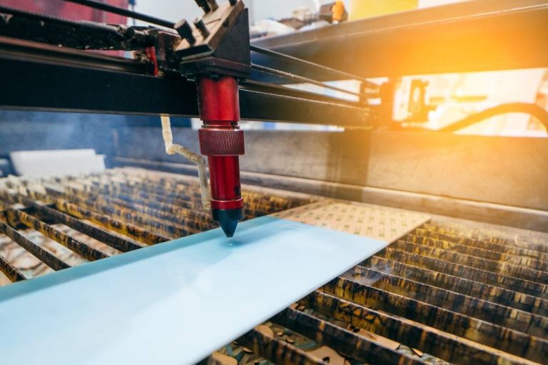 اجزای دستگاه برش لیزر CO2